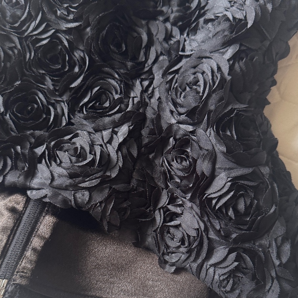 NADINE MERABI Black Rose Appliqué Corset Top - Picture 4 of 8